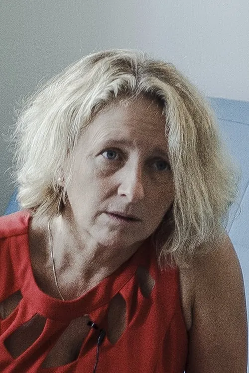 Claudia de Candia ha trabajado con Doris Hall en 1 ocasiones