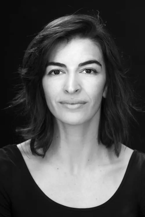 Nandi Bhebhe ha trabajado con Dorotea Saykaly en 1 ocasiones