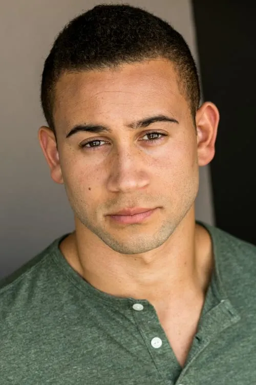 Doug Rogers interpretando a Donte