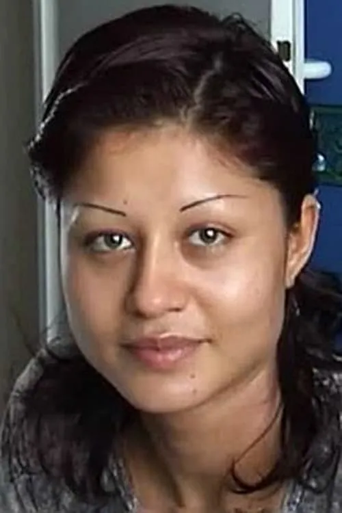 Dragana Presley interpretando a