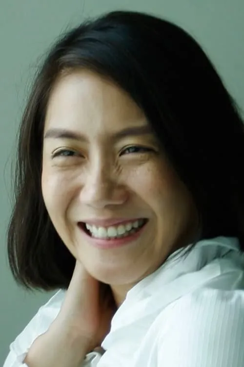 Danai Thiengdham ha trabajado con Dujdao Vadhanapakorn en 1 ocasiones