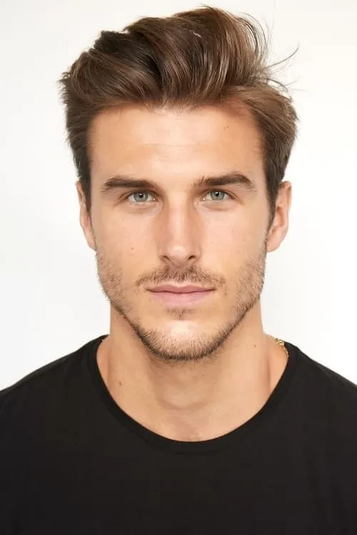 Taylor Misiak ha trabajado con Dusty Lachowicz en 1 ocasiones