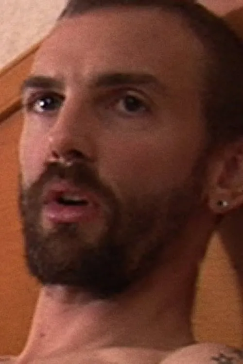 Dusty Woods en su biografía y filmografía