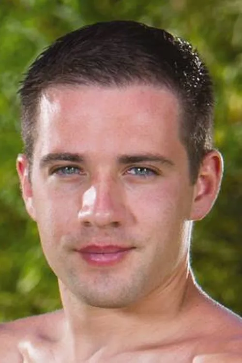 Dylan Knight interpretando a