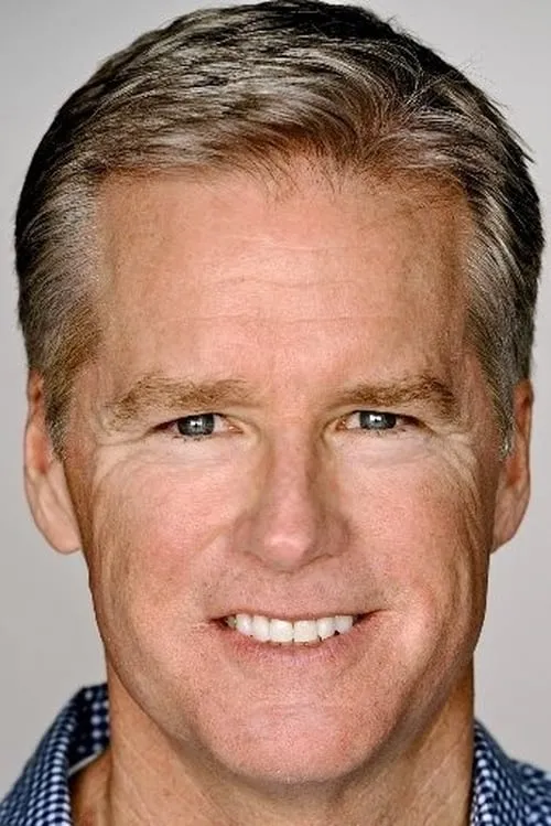 Eben Ham interpretando a Bruce Weeks