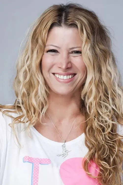 Ece Aydemir ha trabajado con Ebru Karanfilci en 1 ocasiones