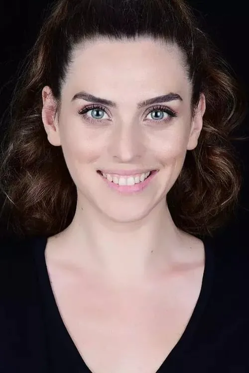 Ece Güzel — personaje: Ece