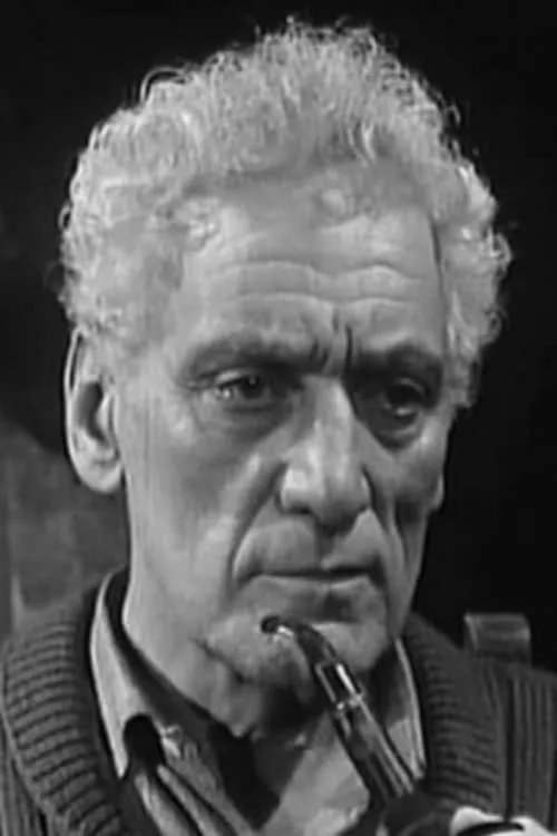 Edmond Beauchamp interpretando a Paris-Duverney