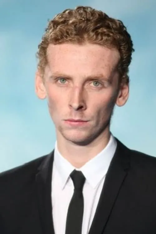 Edward Ashley interpretando a Harry Daventry