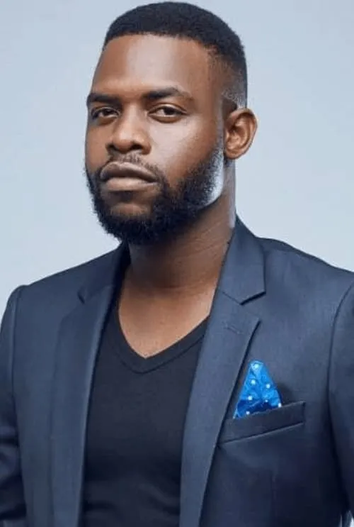 Efa Iwara interpretando a