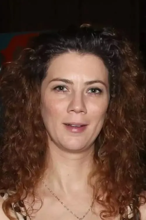 Efi Konta en su biografía y filmografía