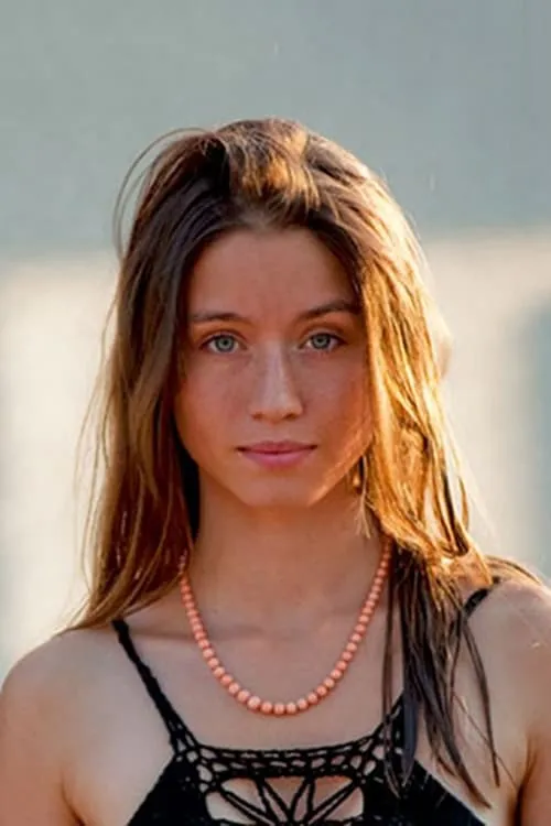 Efthalia Papacosta interpretando a Lita