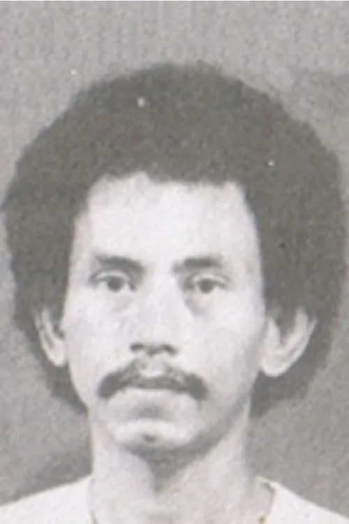 Cut Tifani ha trabajado con E.G. Bakker en 1 ocasiones