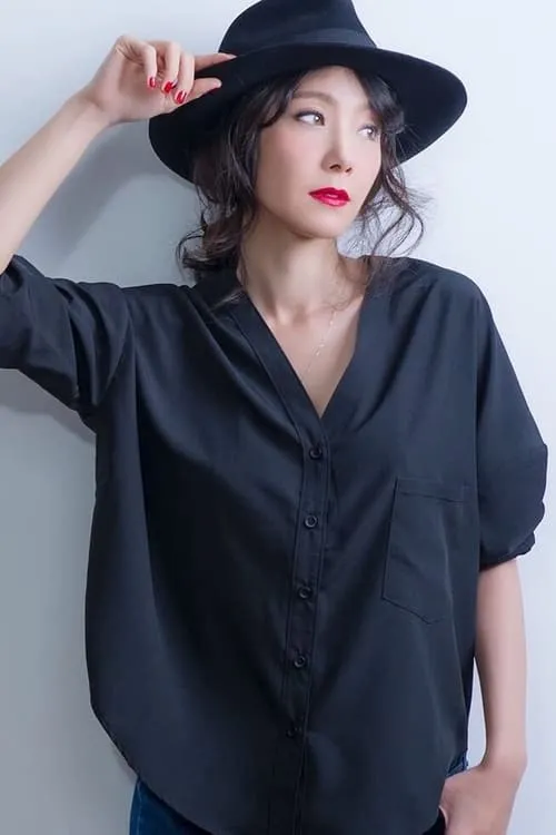 Joe Sachem ha trabajado con Eiko Watanabe en 1 ocasiones