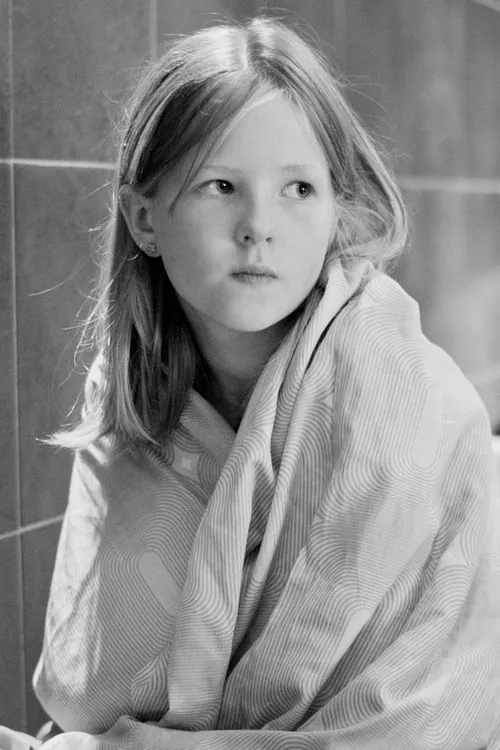 Eila Grybinaitė interpretando a Daugther