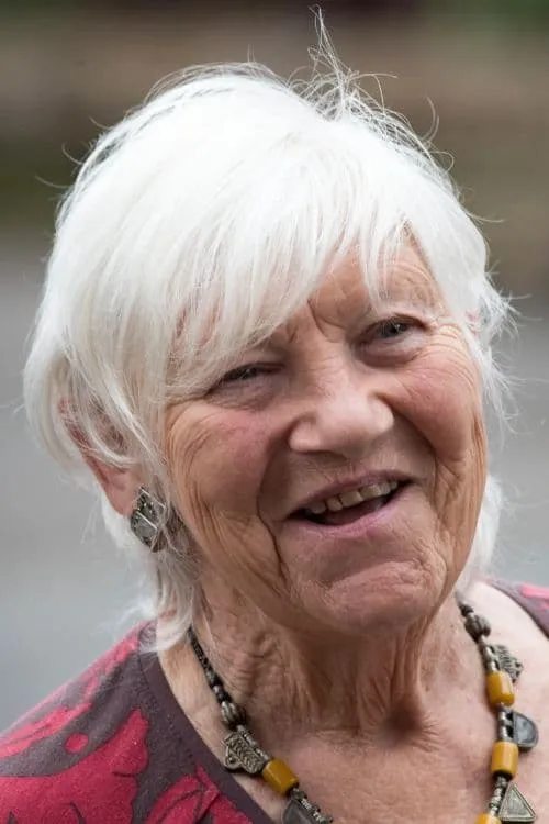 Eileen McCallum interpretando a Meg Menzies