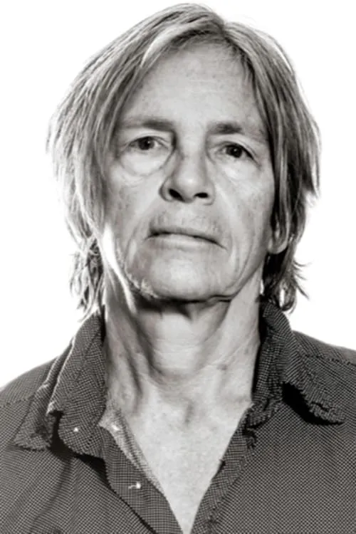 Su Friedrich ha trabajado con Eileen Myles en 1 ocasiones
