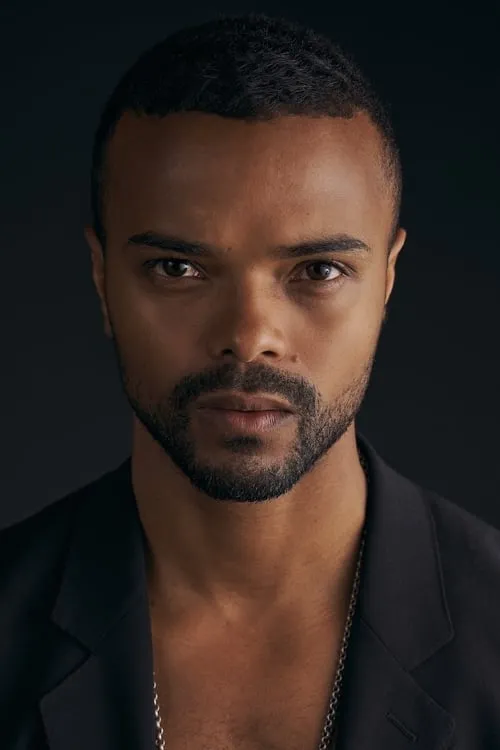 Eka Darville — personaje: Malcolm Ducasse