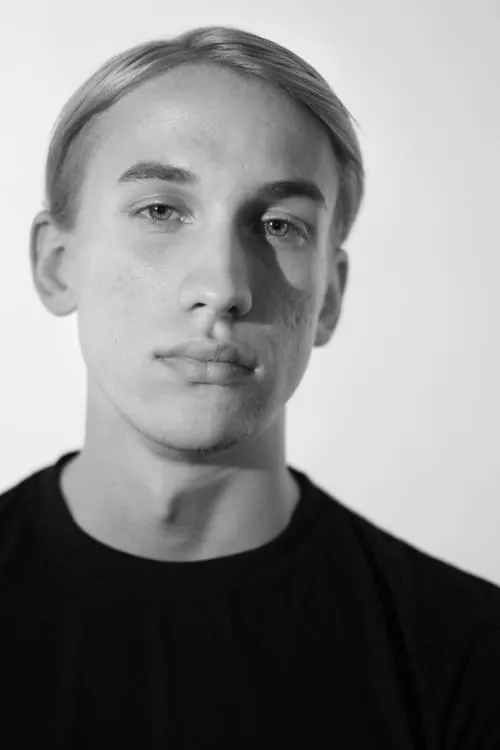 Kyro Wavebourne ha trabajado con Ekke Märten Hekles en 1 ocasiones