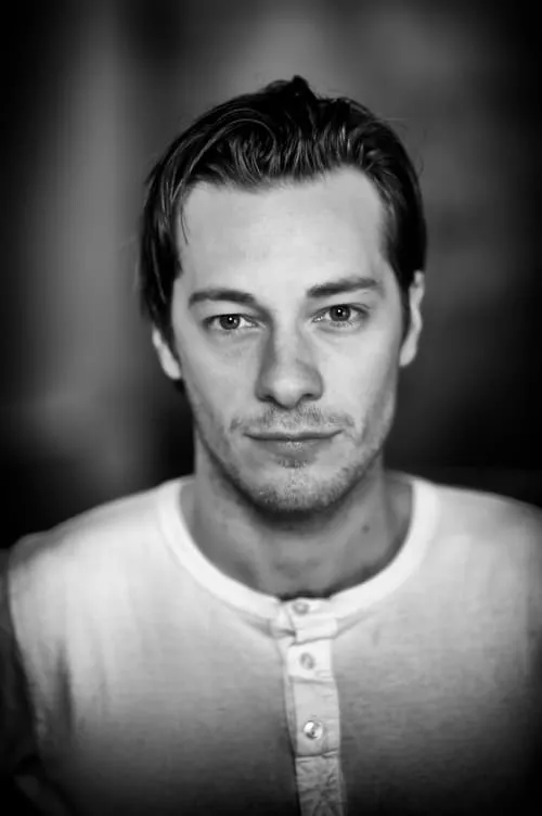 Eldar Skar interpretando a Finnr the Nose-Stub