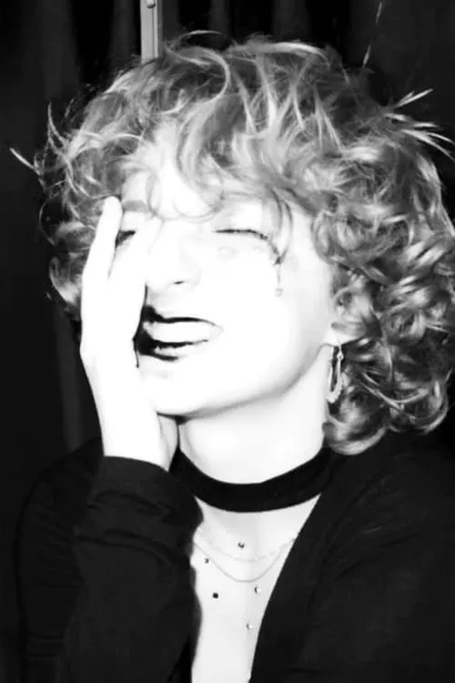 Tibor Laurent ha trabajado con Elea Houze Charnay en 1 ocasiones