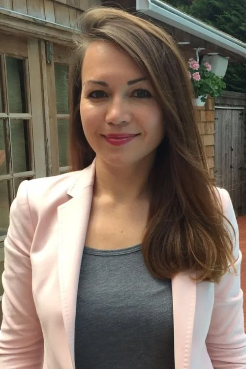 Elena Beloff interpretando a Girl at Bar