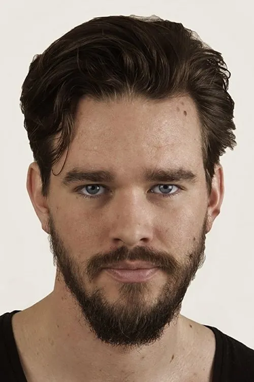 Elg Elgesem interpretando a Sterken