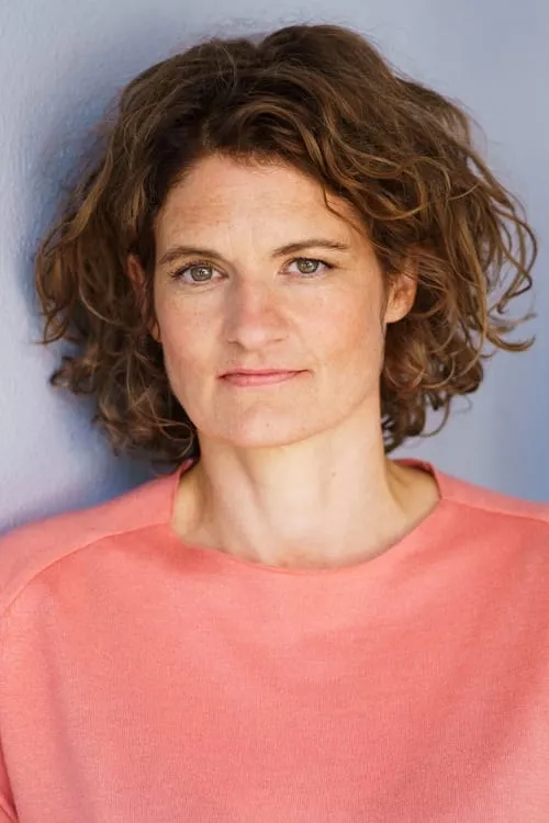 Lucy Wirth ha trabajado con Eli Wasserscheid en 1 ocasiones