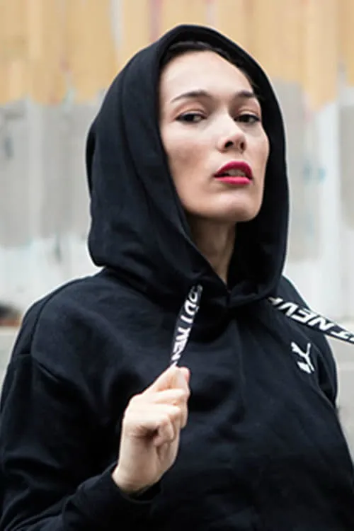 Ümit Olcay ha trabajado con Elif Domanic en 1 ocasiones