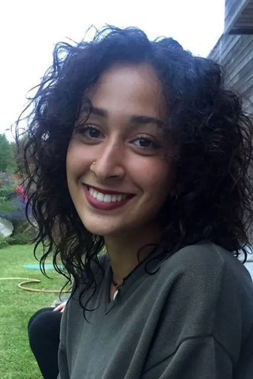 Efe Çetinel ha trabajado con Elika Bozorgi en 1 ocasiones