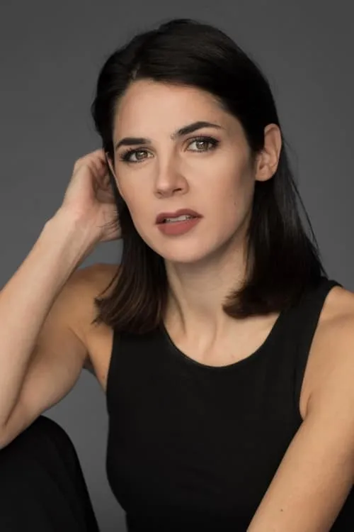 Elisa Billi interpretando a