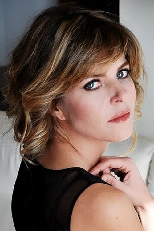 Elisabetta Pellini interpretando a Victoria