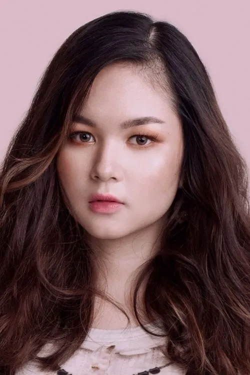 Eliza Pineda — personaje: young Bernadette