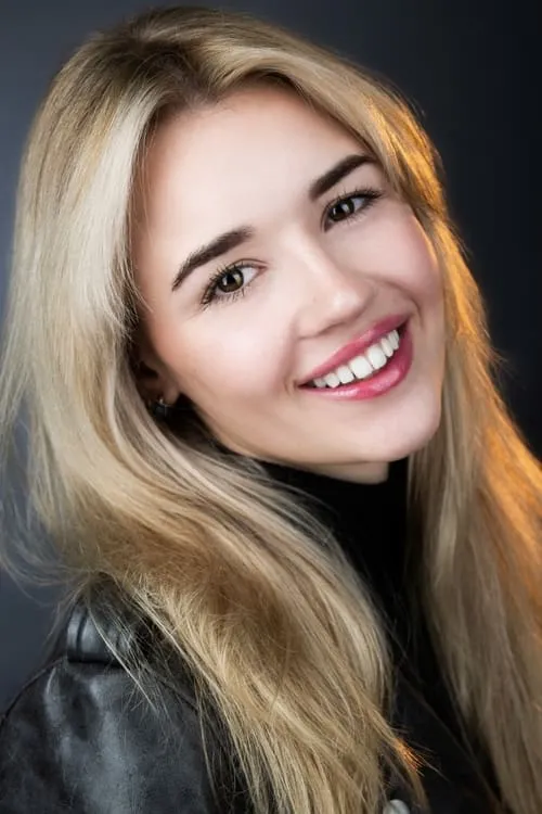 Eliza Sirpenski en su biografía y filmografía