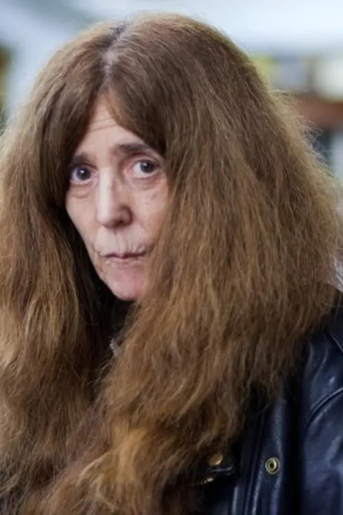 Elizabeth Swados interpretando a