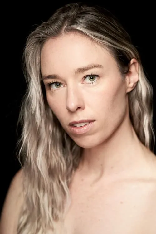 Alexandria Steffensen ha trabajado con Ella Fenwick en 1 ocasiones