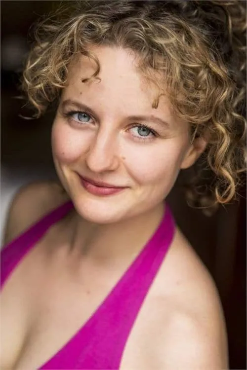 Charlie Vickers ha trabajado con Ella Hope-Higginson en 1 ocasiones