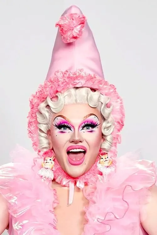 Ellie Diamond — personaje: Self