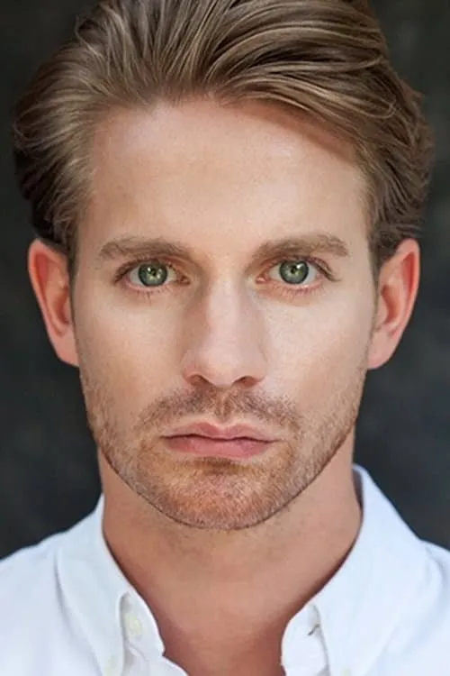 Elliot Balchin interpretando a Donalbain, younger son of Duncan