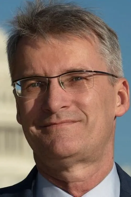 Robert Moore ha trabajado con Elmar Theveßen en 1 ocasiones