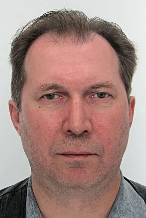 Elmar Trink interpretando a Mart