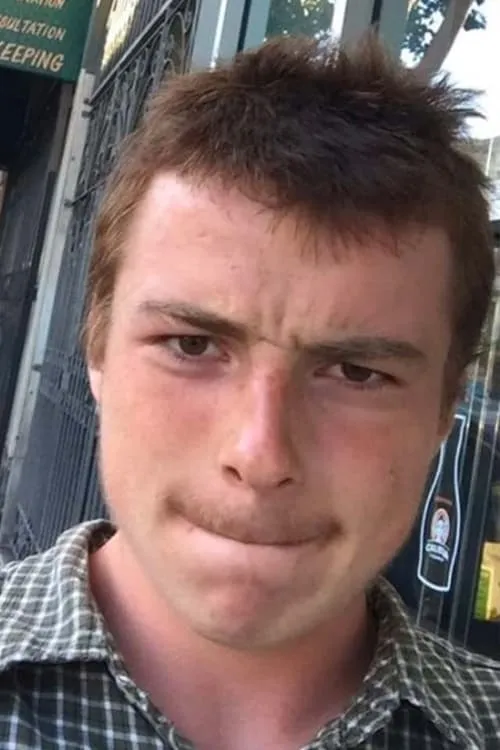 Emile Laurent interpretando a