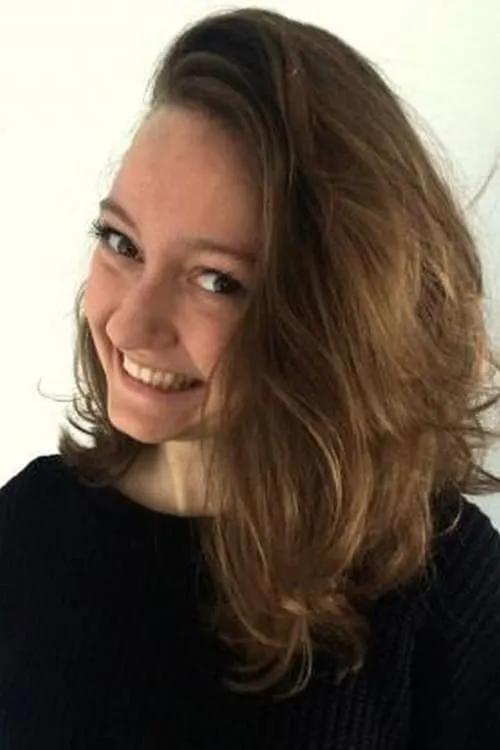 Emilia Piech interpretando a Marika