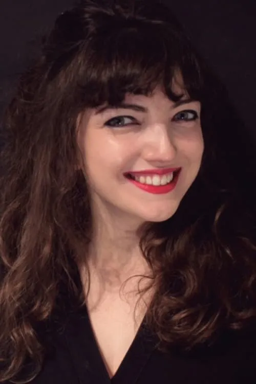 Emilie Anne Charlotte interpretando a 