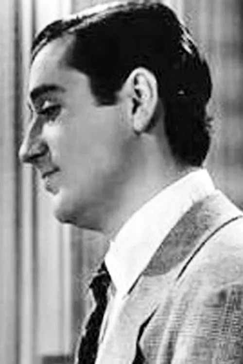 Emilio de Grey interpretando a Carlos