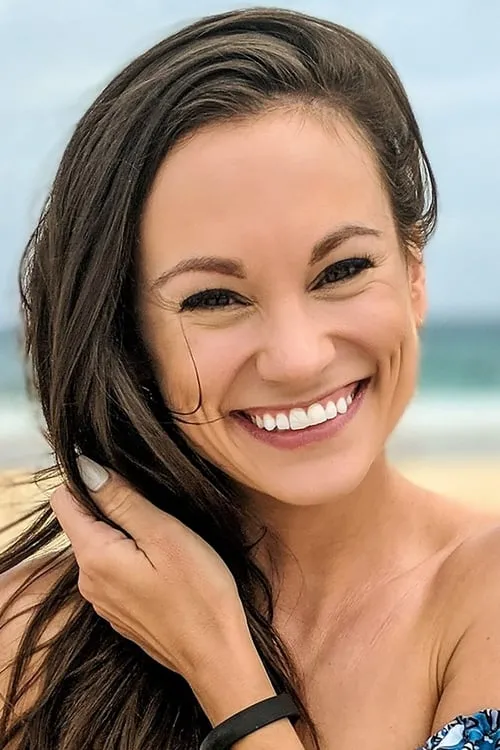 Emily Calandrelli — personaje: Self - Host