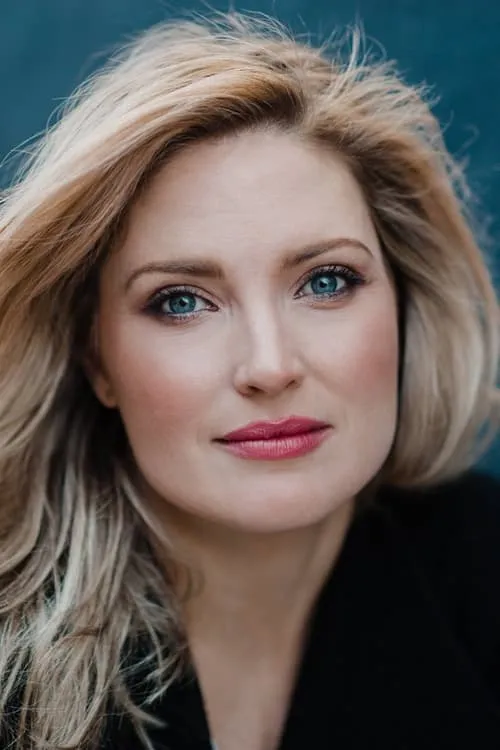 Caroline Brazier ha trabajado con Emily Rose Brennan en 1 ocasiones