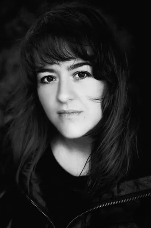 Dami Olukoya ha trabajado con Emma Bispham en 1 ocasiones