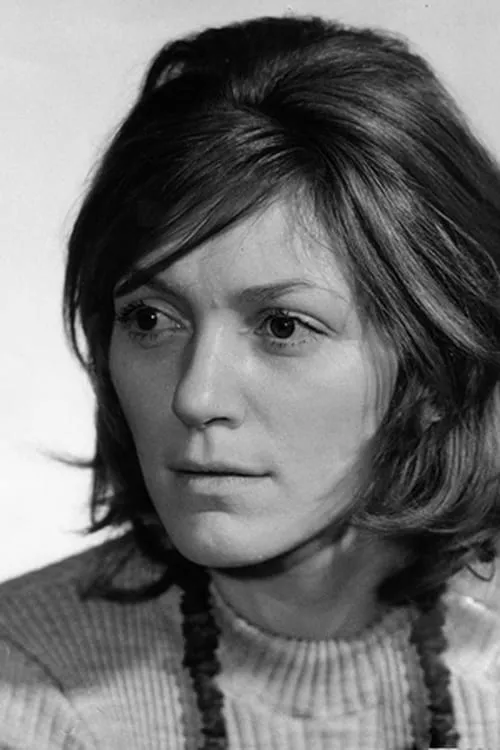 Emma Černá interpretando a