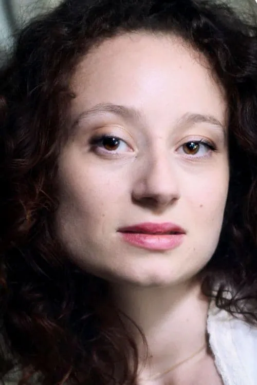 Emma Gamet interpretando a Marceline